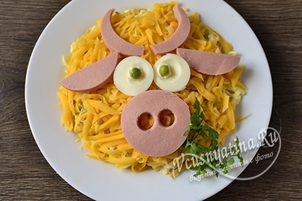 Новогодний салат Бычок – красивый и очень вкусный
Новогодний салат Бычок – красивый и очень вкусный