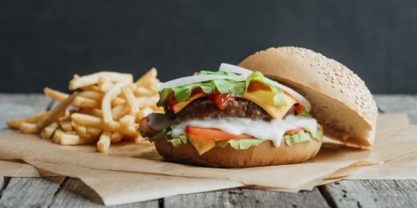 
            Какие продукты полезны перед сном, а какие вредны        